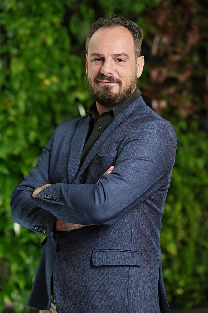 Corporate Headshots | Professional Photographer in Dubai Corporate Headshots | Professional Photographer in Dubai