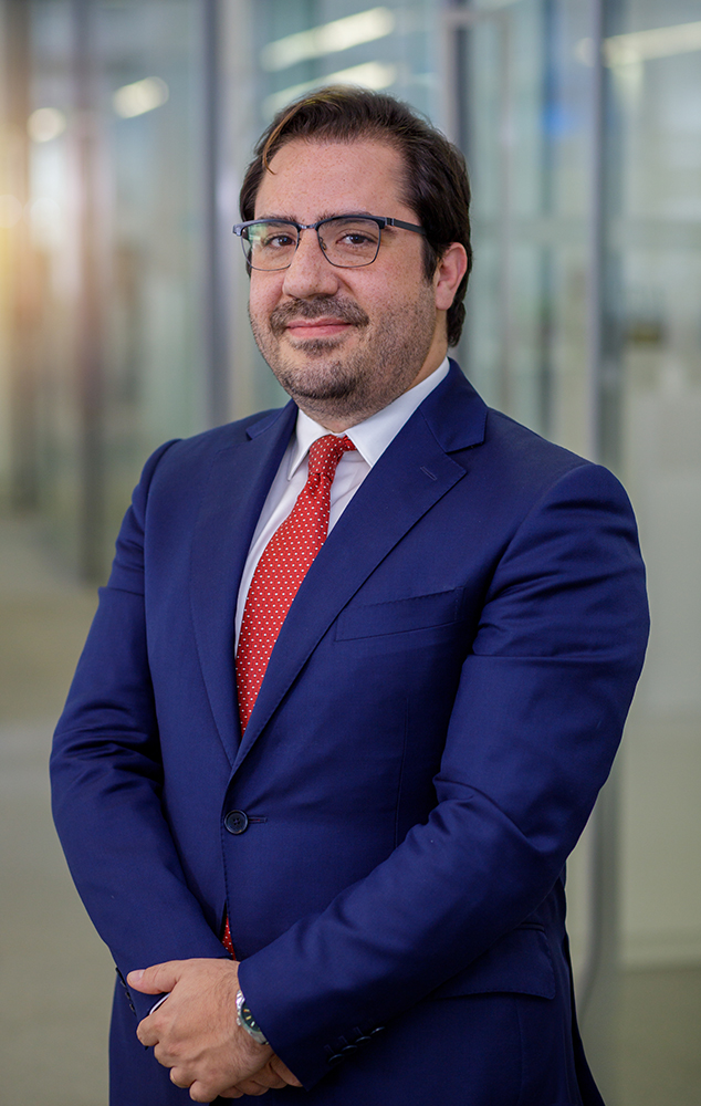 Corporate Headshots | Professional Photographer in Dubai Corporate Headshots | Professional Photographer in Dubai